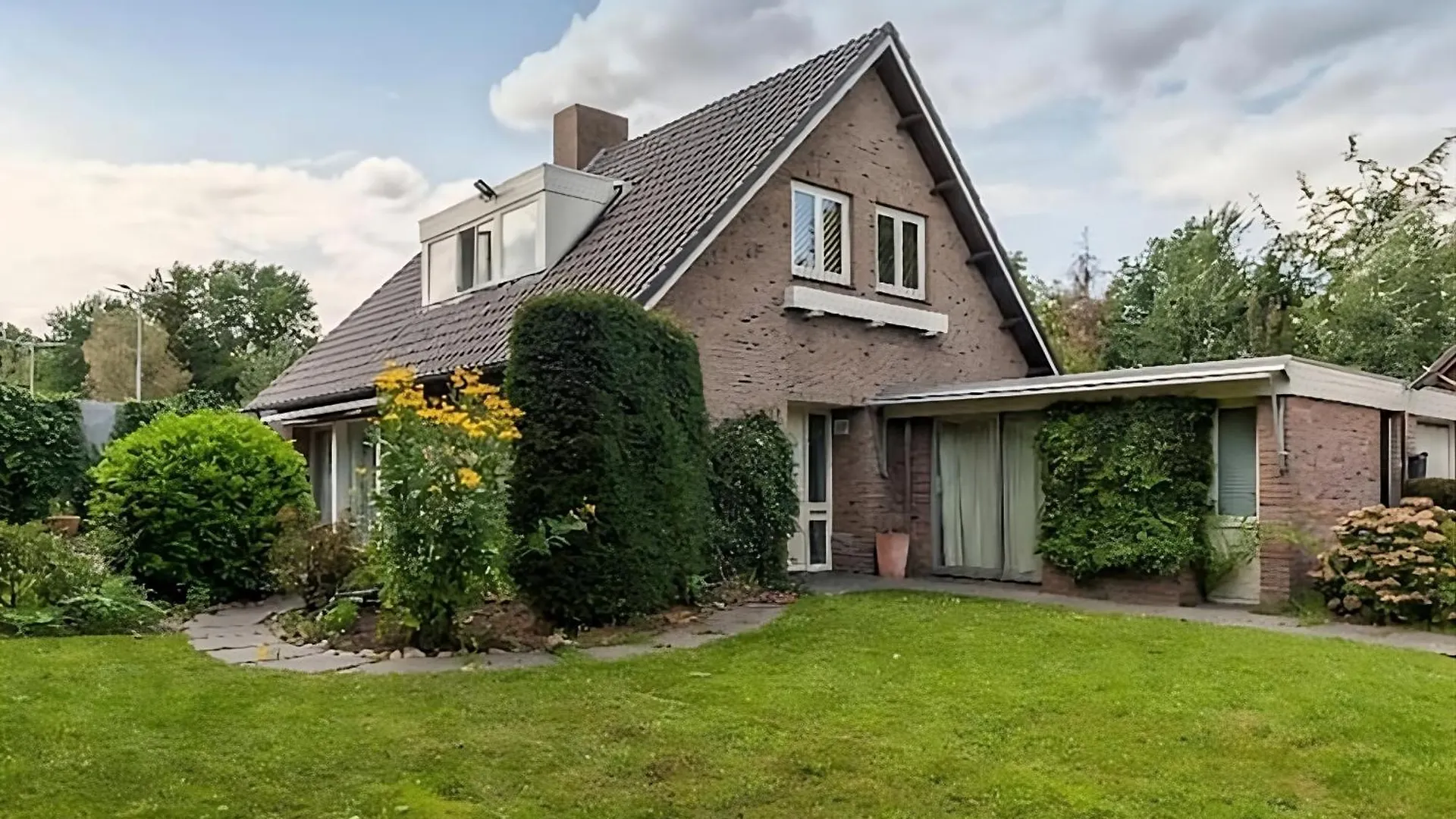 First Floor With Bedroom Bathroom Kitchen Office In Villa Near Tue And Centre Eindhoven